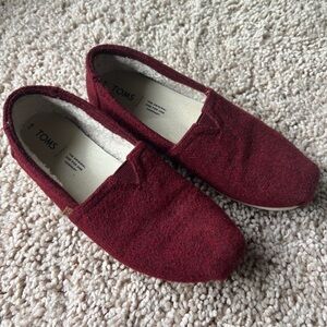 Tom’s Burnt Henna Good Vibes Felt Women’s classics in size 7